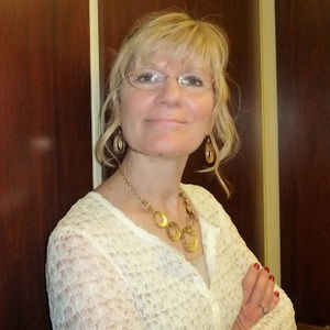 Meet your Posher, Elizabeth